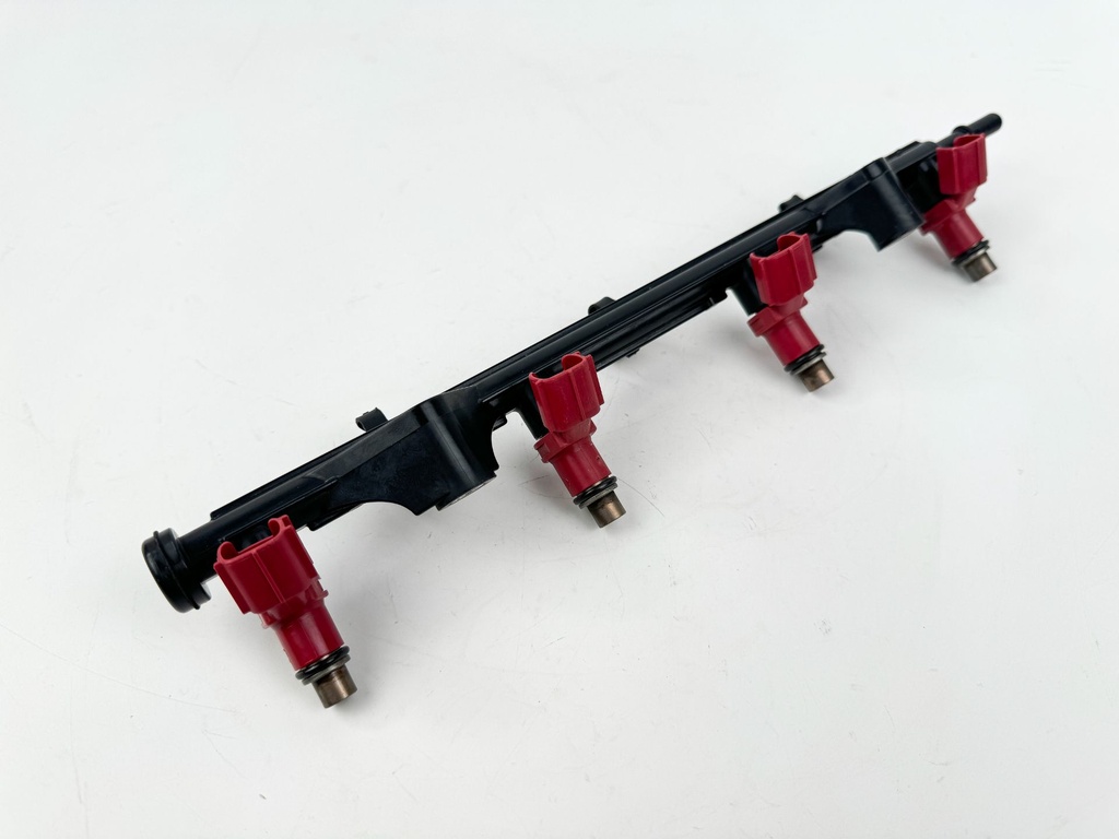 2005 Yamaha 75 HP 4 Stroke Outboard Fuel Injector Set W/ Rail 6D8-13761-00-00 OEM