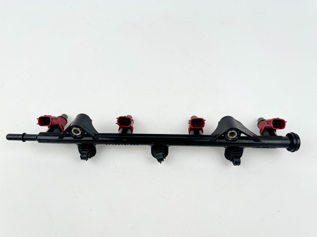 2005 Yamaha 75 HP 4 Stroke Outboard Fuel Injector Set W/ Rail 6D8-13761-00-00 OEM