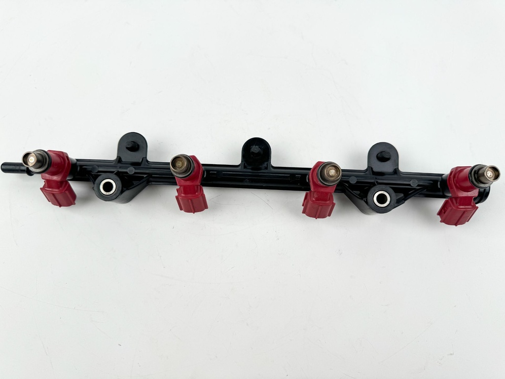 2005 Yamaha 75 HP 4 Stroke Outboard Fuel Injector Set W/ Rail 6D8-13761-00-00 OEM