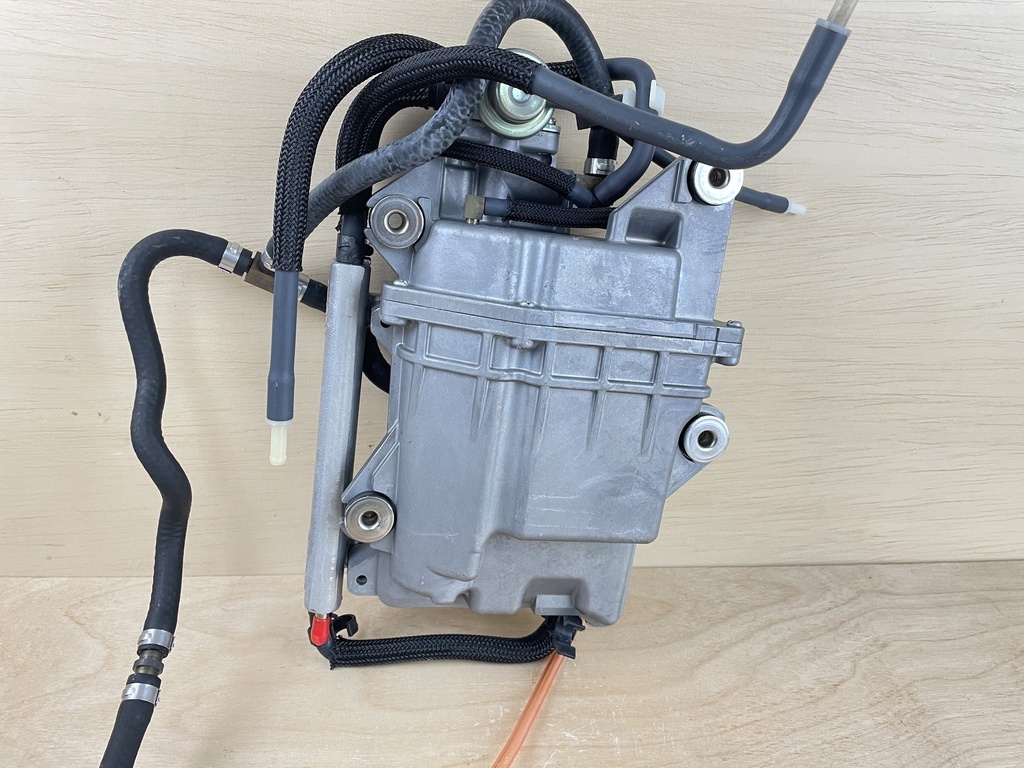 2009 Yamaha 350HP F350 Fuel VST Float Chamber Assembly 6AW-14180-01-00