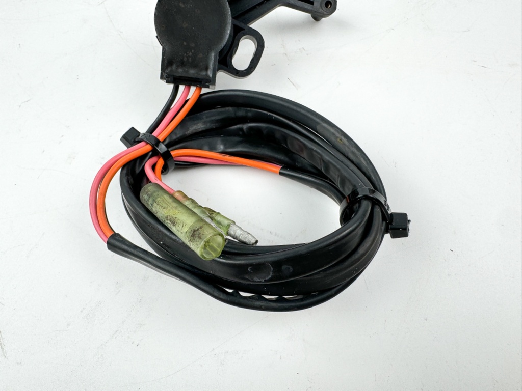 1989 Yamaha 130 HP 2 Stroke Outboard Trim Sender Unit Sensor 6R3-83672-01-00 OEM