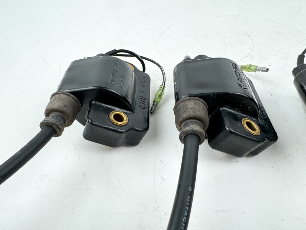 1989 Yamaha 130 HP 2 Stroke Outboard Ignition Coil Set 6E5-85570-11-00 OEM