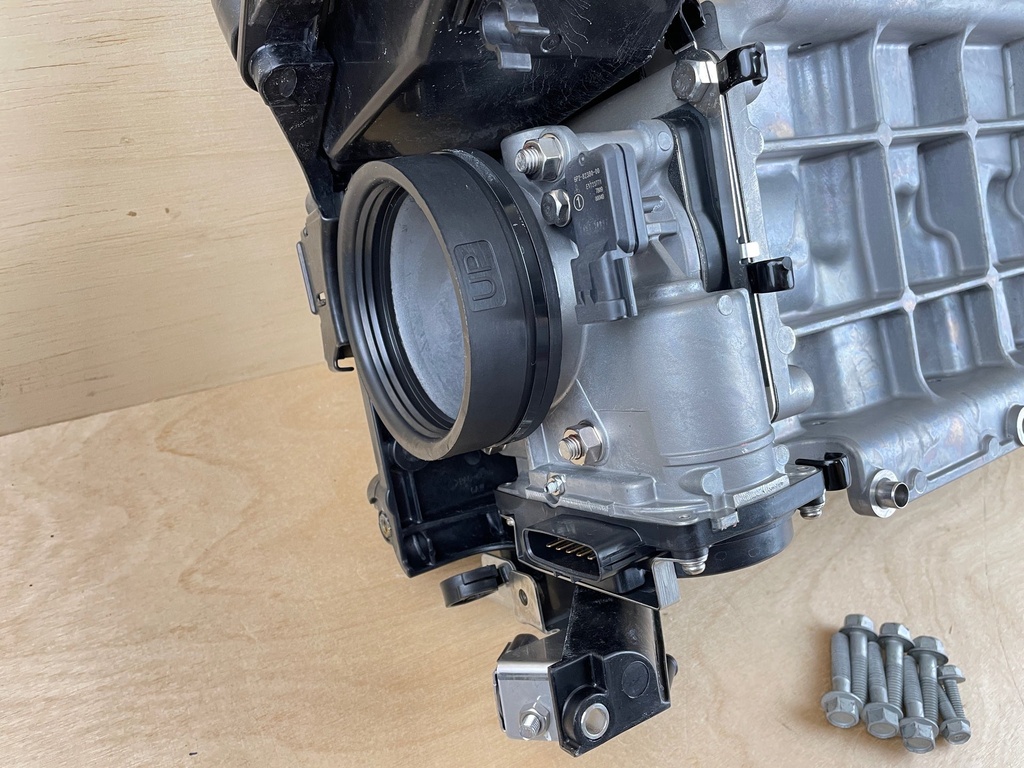 2009 Yamaha 350HP F350 Outboard Throttle Body Assembly 6AW-13750-01-00