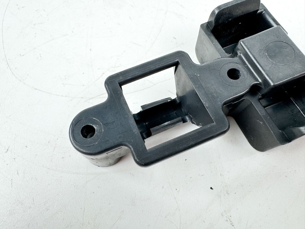 2019 Suzuki 150 HP 4 Stroke Outboard Starboard Latch Handle 61633-96J02 OEM