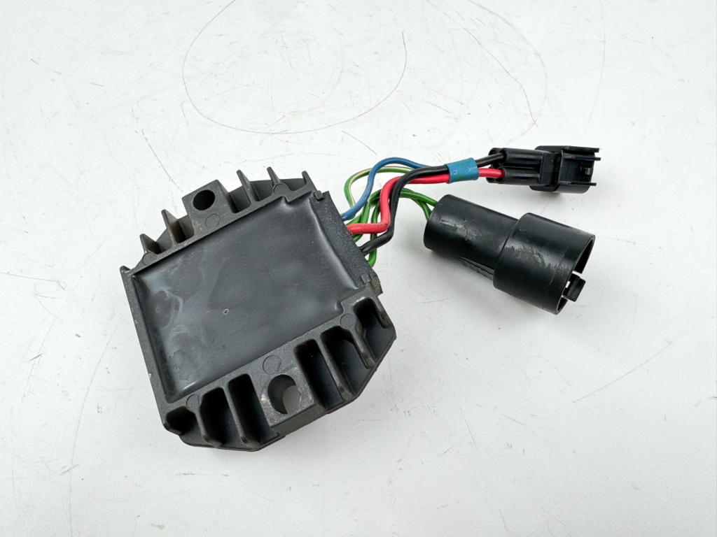 2001 Yamaha 50 HP 4 Stroke Outboard Rectifier & Regulator 64J-81960-00-00 OEM
