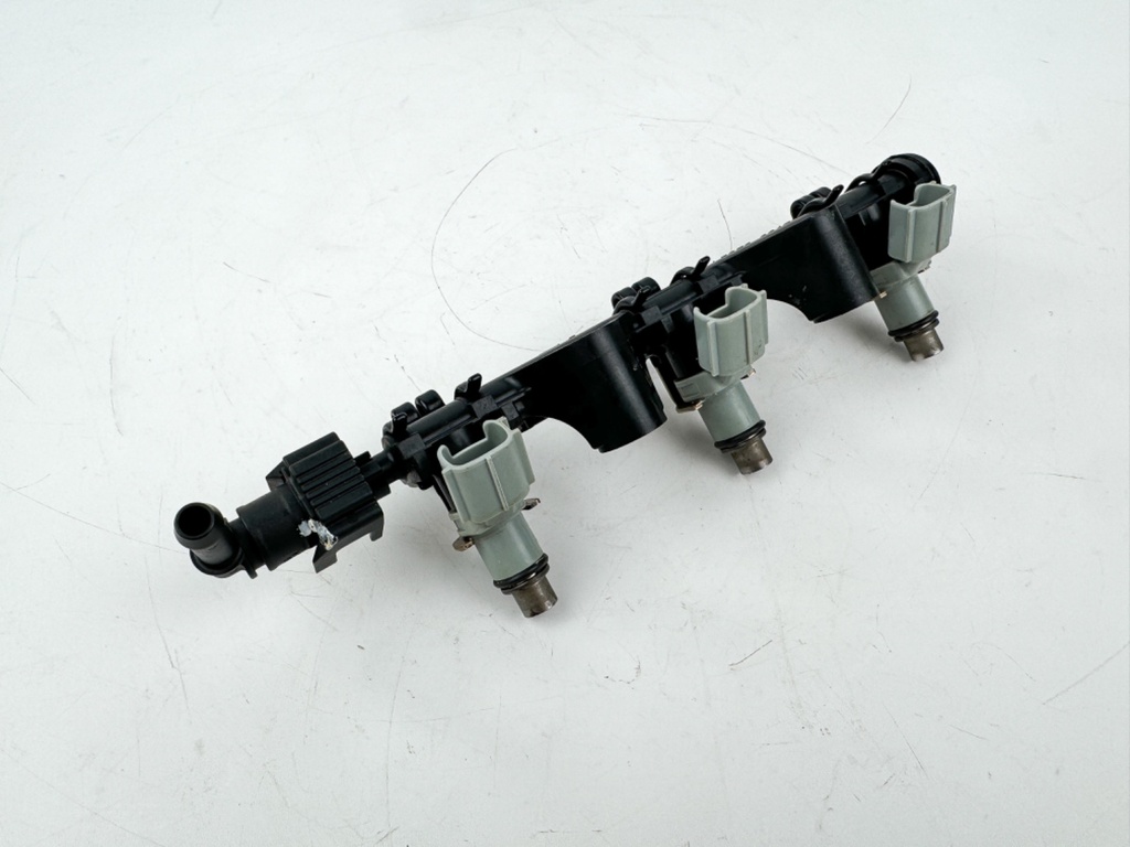 2014 Yamaha 40 HP 4 Stroke Outboard Fuel Injector Set W/ Rail 6BG-13161-00-00 OEM