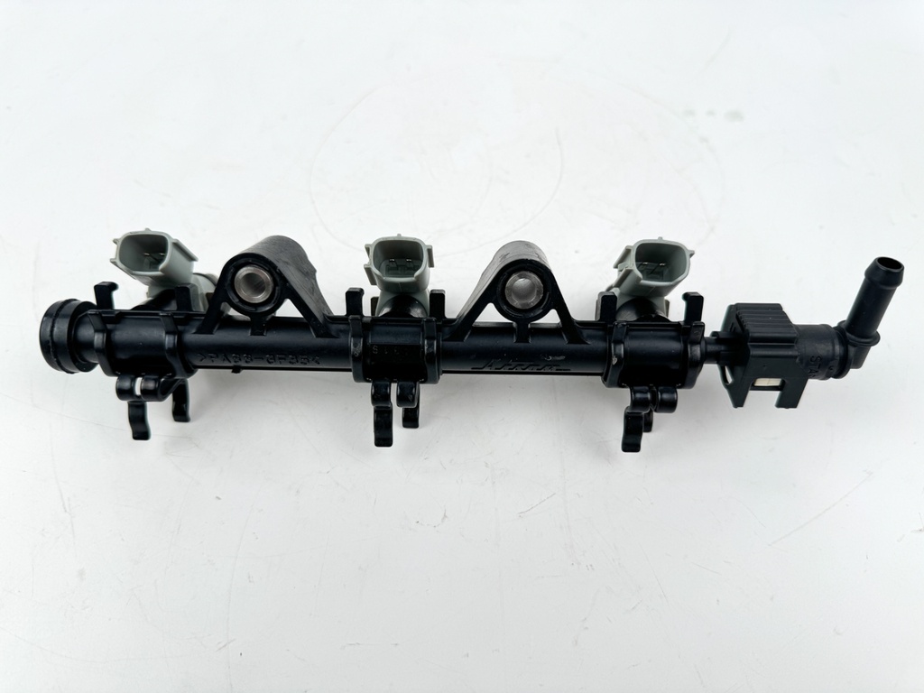 2014 Yamaha 40 HP 4 Stroke Outboard Fuel Injector Set W/ Rail 6BG-13161-00-00 OEM