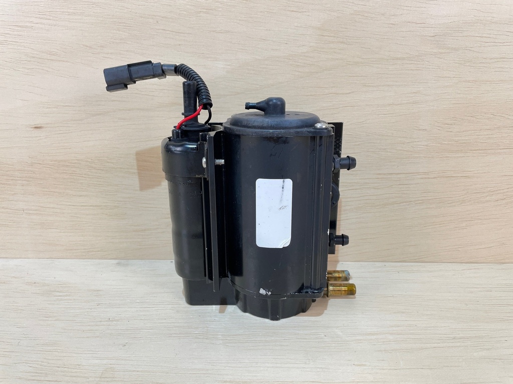 2004 Evinrude Ficht 225HP Fuel Pump VST Assembly 5004429