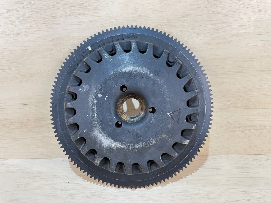 Johnson Evinrude Ficht Flywheel 200 225 250 HP 586653