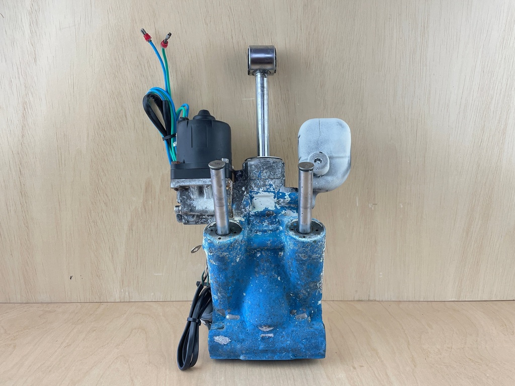 Evinrude Johnson BRP Power Trim & Tilt Unit Assembly Working