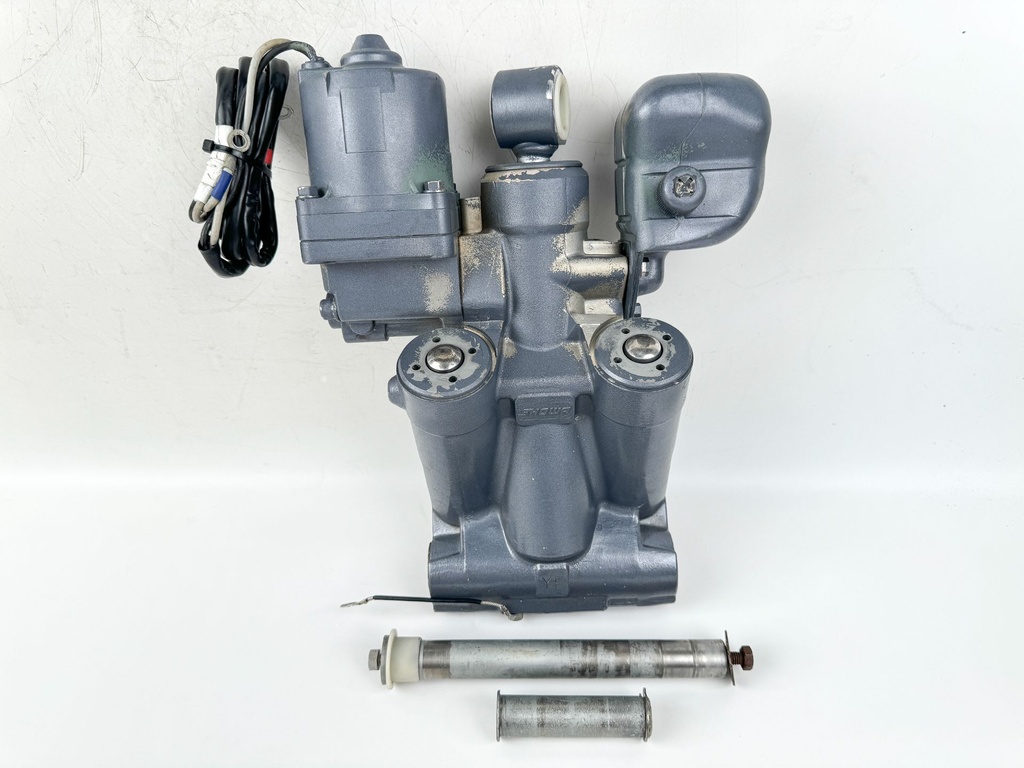 Yamaha 150HP Outboard Engine Power Trim & Tilt Unit Assembly 63P-43800-23-00