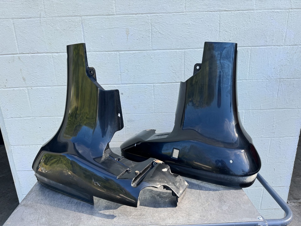 2006 Mercury 115 HP 2 Stroke Outboard Lower Apron Cover 880775A03 OEM