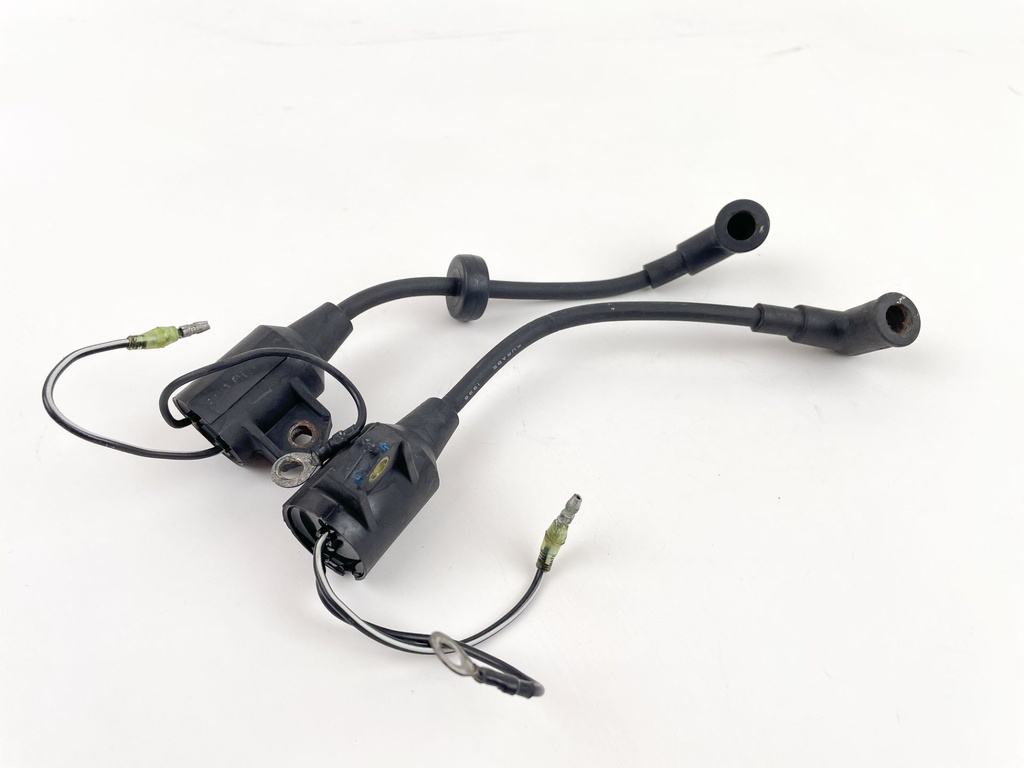 1997 Yamaha 15 HP 2 Stroke Outboard Ignition Coil Set 63V-85570-00-00 OEM