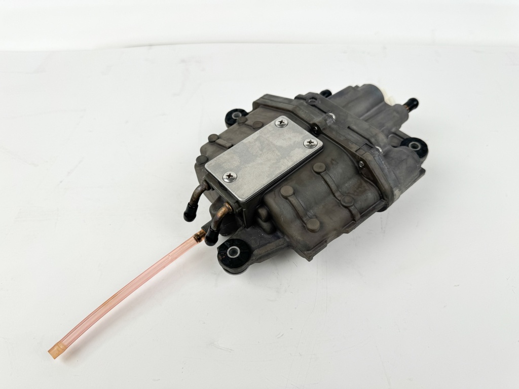 2019 Suzuki 115 HP 4 Stroke Outboard Vapor Separator Tank VST 15600-92J50 OEM