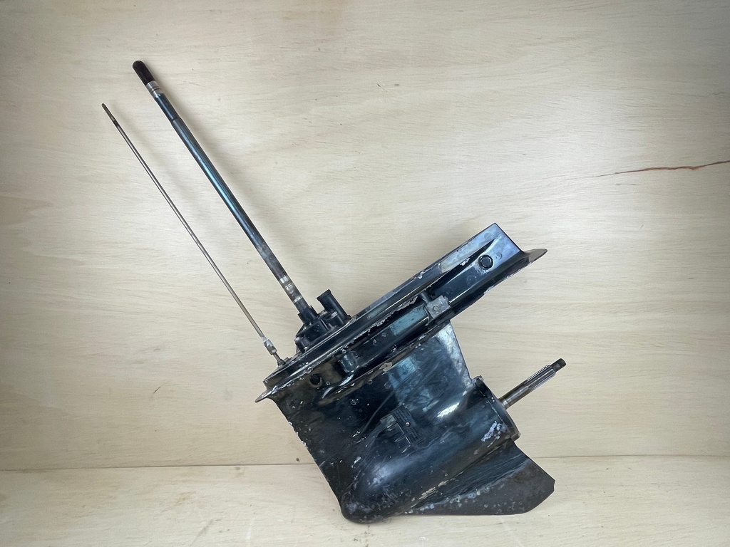 2014 Suzuki 150HP DF150 Outboard 25" Shaft Lower Unit Gear Case 55110-93J20-0EP