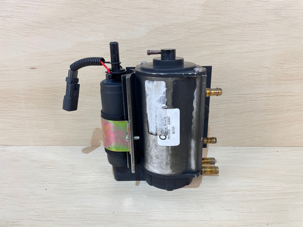 1999 Evinrude 175HP Fuel Pump VST Assembly 0439347