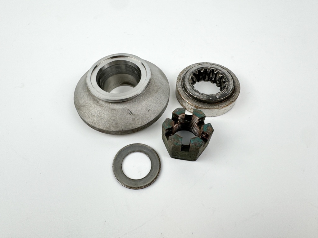 2017 Suzuki 175 HP 4 Stroke Outboard Prop Hardware 57632-93L01 OEM