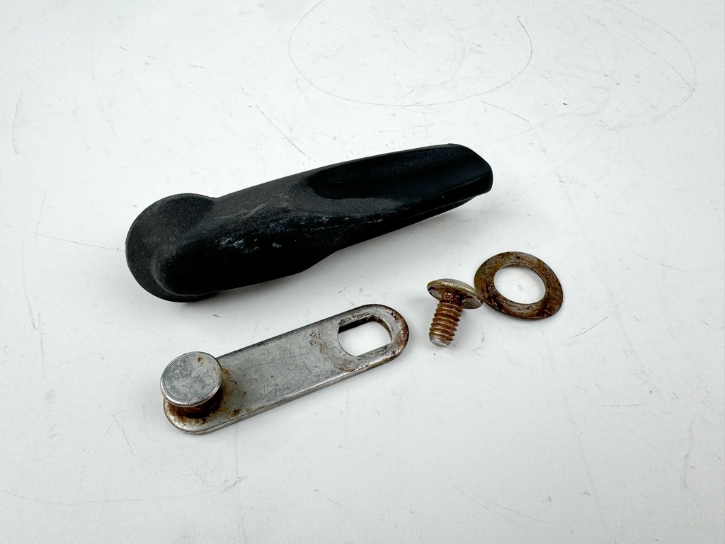 Evinrude Etec 40 50 60 75 90 2 Stroke Cowling Latch Handle 5005291