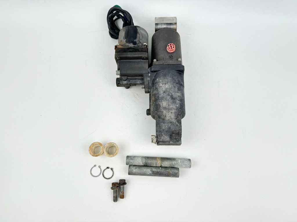 Suzuki DF 60 70 90 100 115 HP 4 Stroke Outboard Power Trim Tilt Unit