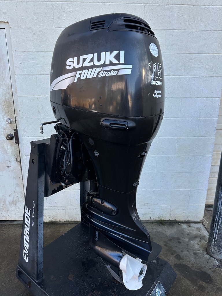 2007 Suzuki 115 HP 4 Stroke Outboard Engine Complete OEM