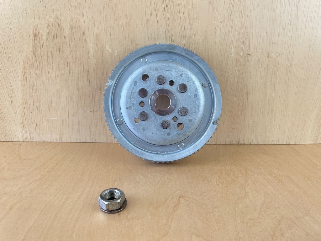 2014 Yamaha 70HP 4 Stroke Outboard Flywheel Rotor Assembly 6C5-81450-00-00