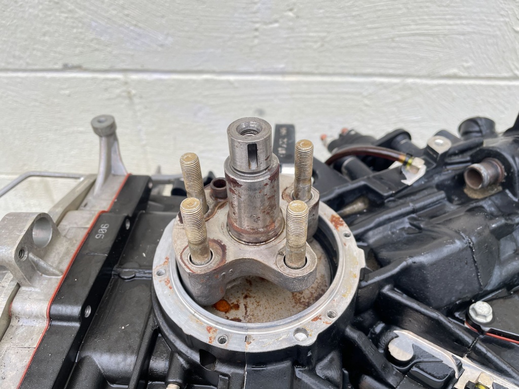 2013 Evinrude 150 HP 2 Stroke Etec Outboard Powerhead 5007436 OEM