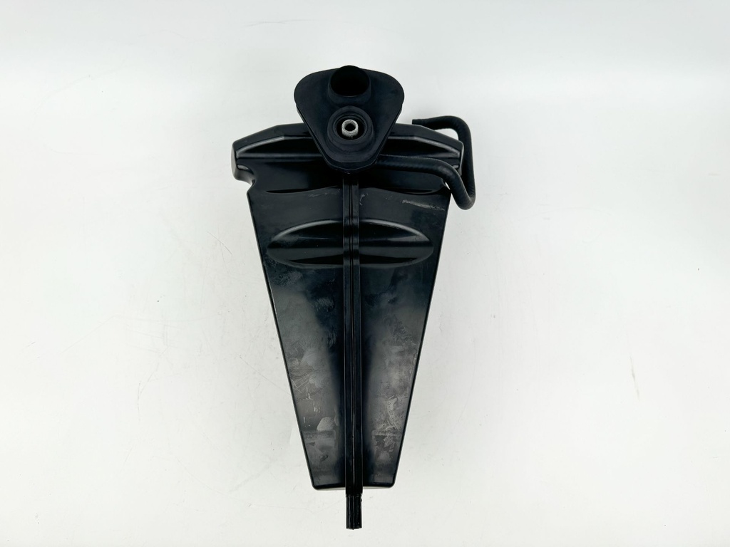 2013 Evinrude 150 HP 2 Stroke Etec Outboard Muffler 5005699 OEM