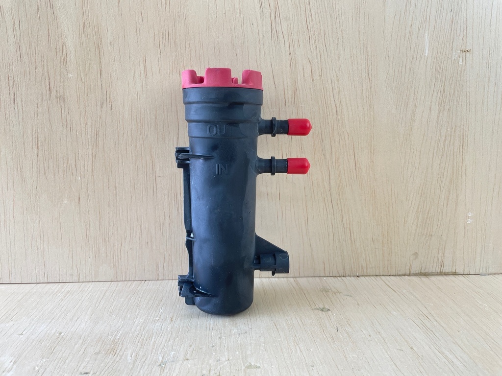 2015 Mercury 200HP Verado Outboard Engine Fuel Filter Assembly Housing 892242T