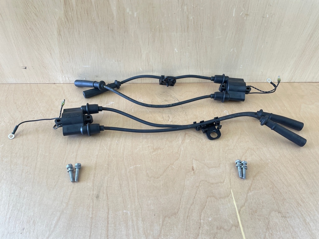 2004 Yamaha 75HP 4 Stroke Outboard Ignition Coil Assembly Set Of 2 67F-85570-00-00