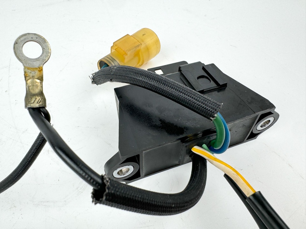 1996 Honda 40 HP 4 Stroke Outboard Trim Tilt Relay 38550-ZV5-822 OEM