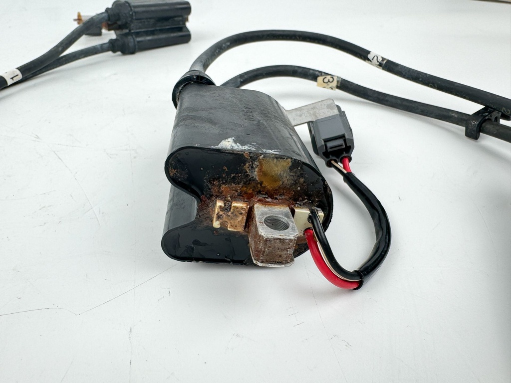 2005 Yamaha 115 HP 4 Stroke Outboard Ignition Coil Set OEM