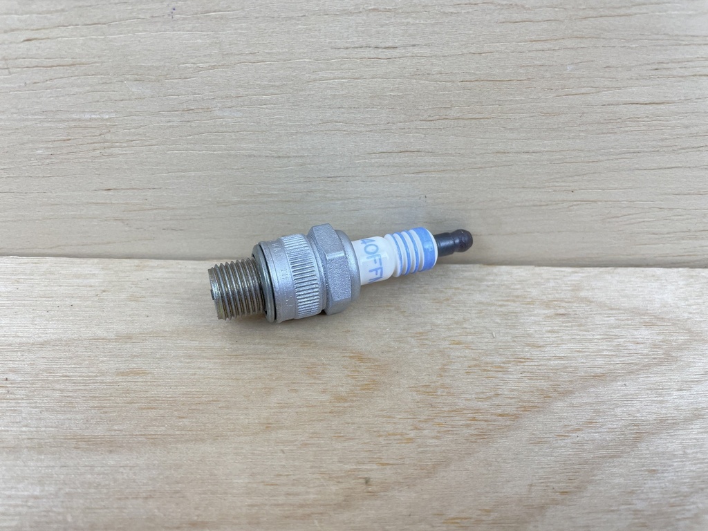 AC Delco V40FFM Spark Plug Brand New OEM