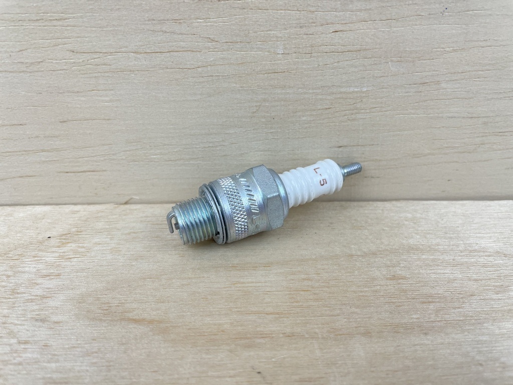 Champion L-5 Spark Plug Brand New OEM