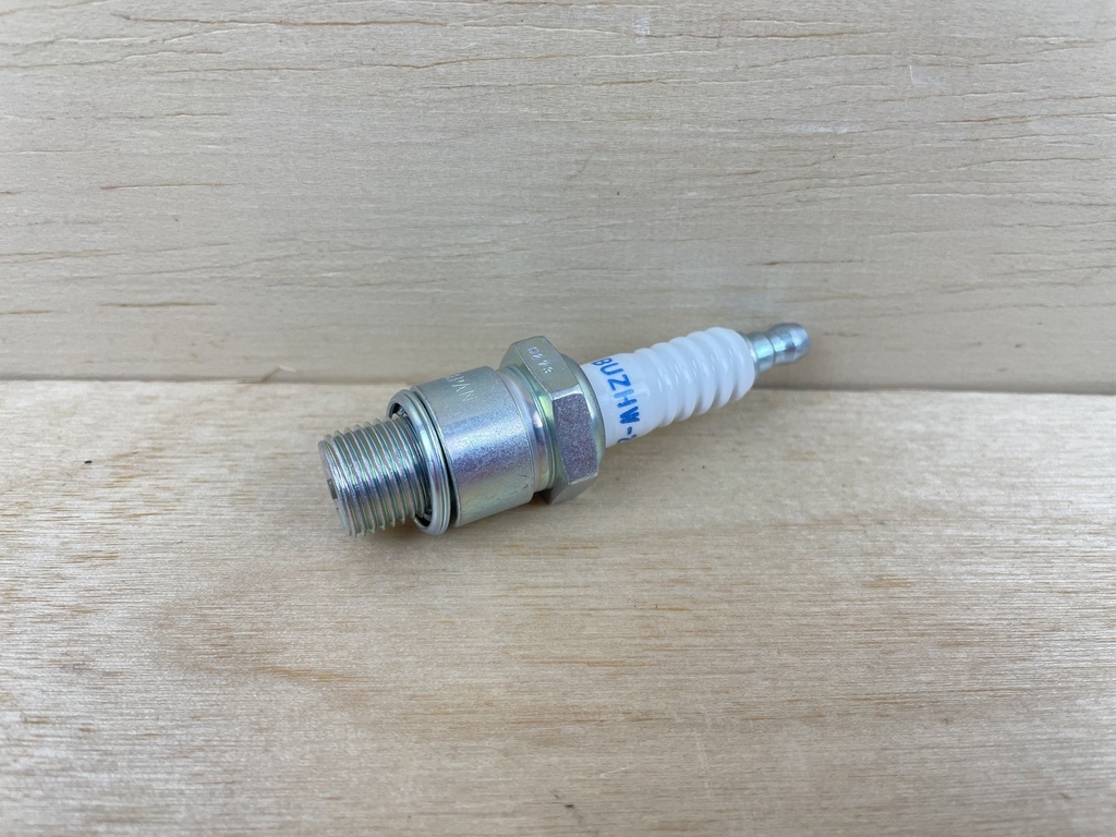 NGK BUZHW-2 Spark Plug Brand New OEM