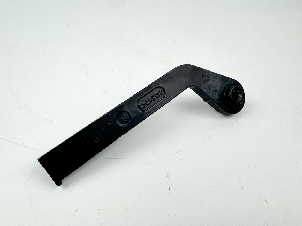 2000 Mercury 60 HP 2 Stroke Outboard Back Latch Handle 813547T OEM