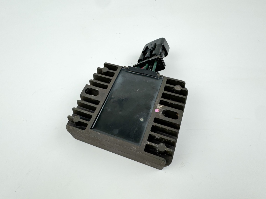 2012 Yamaha 70 HP 4 Stroke Outboard Rectifier & Regulator 68V-81960-10-00 OEM
