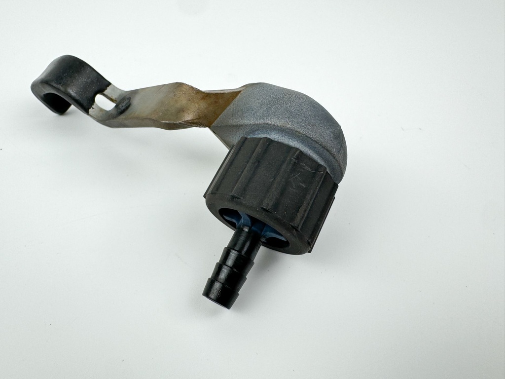 2008 Yamaha 115 HP 4 Stroke Outboard Fresh Water Flush Port 67F-12535-01-00 OEM