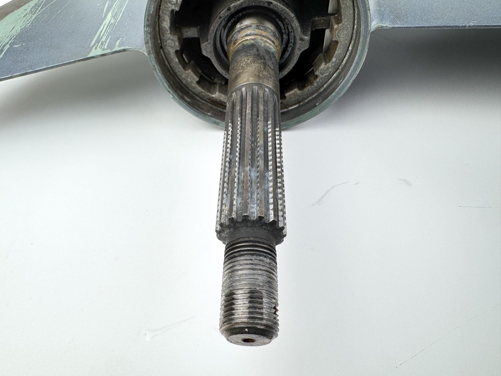 1996-2005 Yamaha 150 175 200 HP 2 Stroke 25" XL Lower Unit Gear Case 64E-45300-24-8D