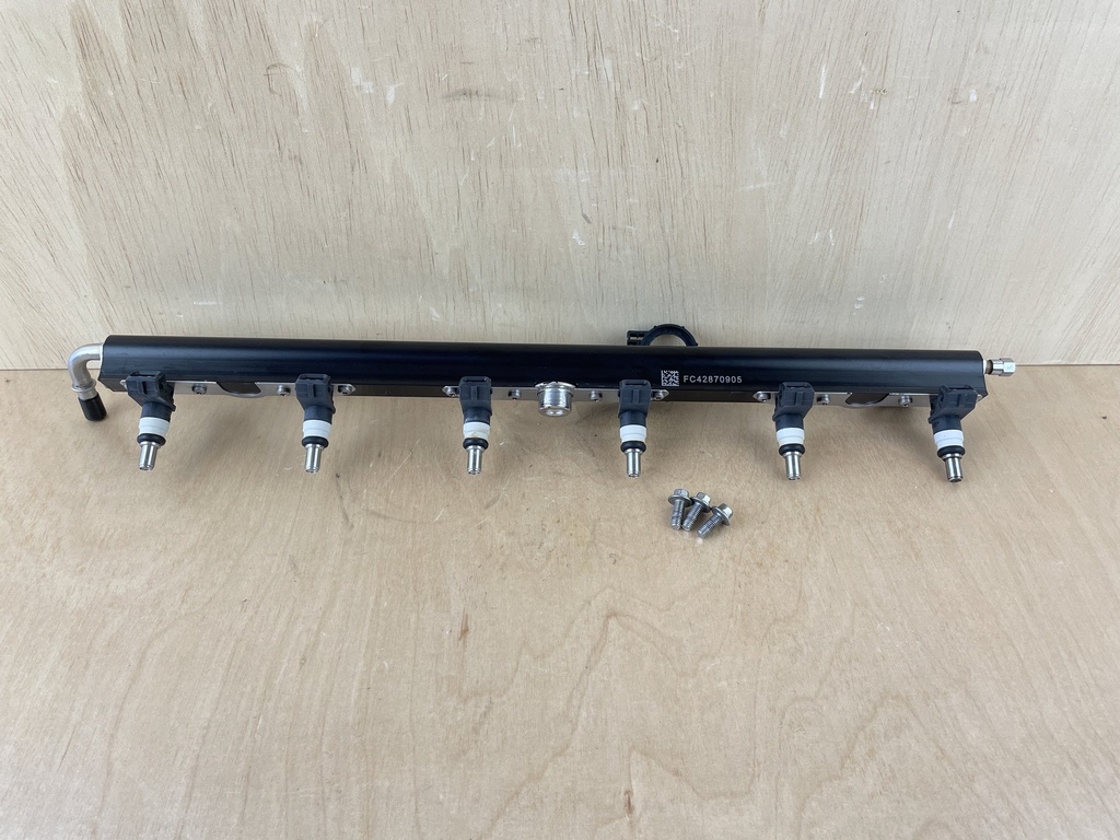 2004 Mercury Verado 225HP Outboard Engine Fuel Injector W/ Rail 8M0041571 8M0185166