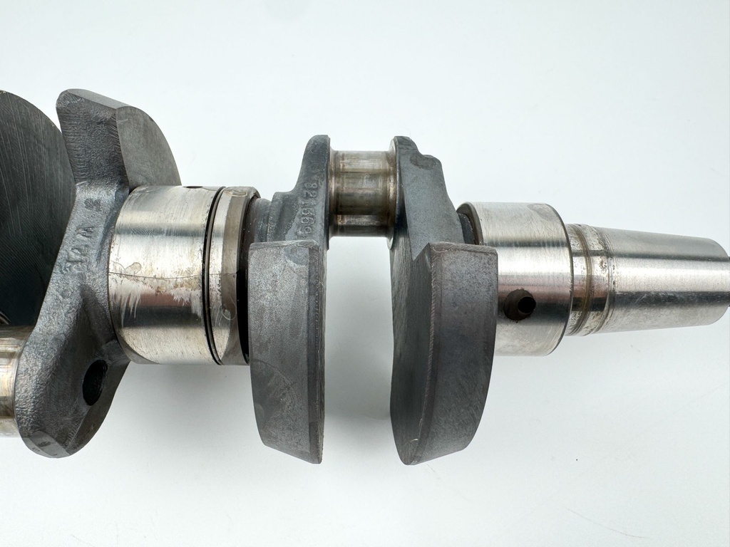 2003 Mercury 40 HP 2 Stroke Outboard Crankshaft 821369A1 OEM