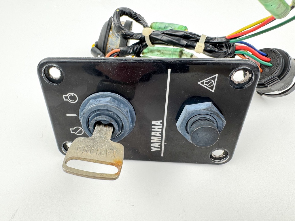 Yamaha Outboard Single Engine Key Switch W/ Key