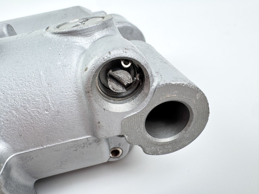 Johnson Evinrude 40 48 50 HP Power Trim & Tilt Unit 0438135 0435903