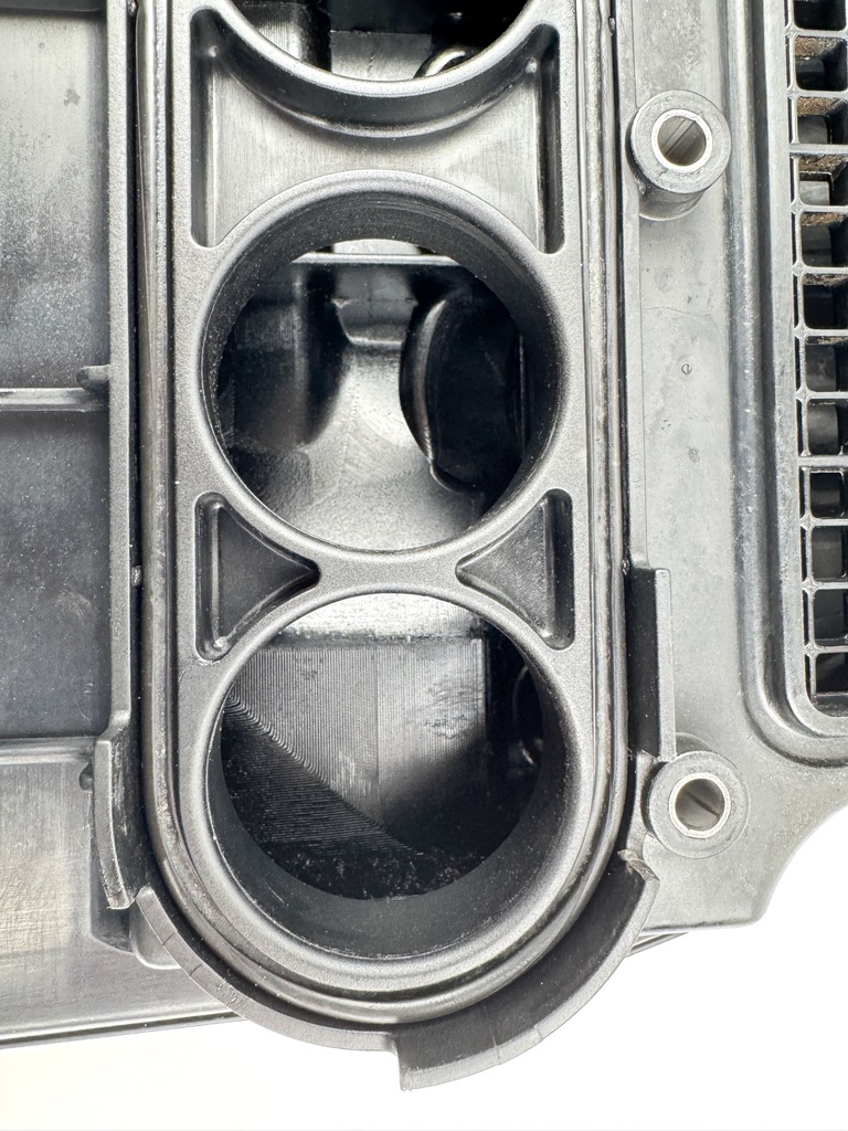 2005 Yamaha 300 HP HPDI 2 Stroke Outboard Intake Air Silencer Assembly 60V-14440-00-00 OEM