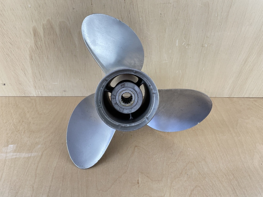 Evinrude Johnson OMC Viper Stainless Steel Prop Propeller 15" x 17P RH