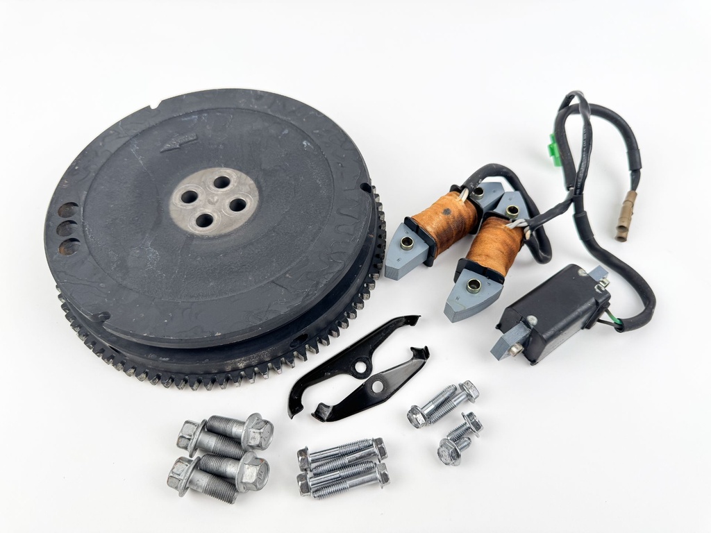 1999 Honda 50 HP 4 Stroke Outboard Flywheel 31630-ZV5-911 W/ Charging System