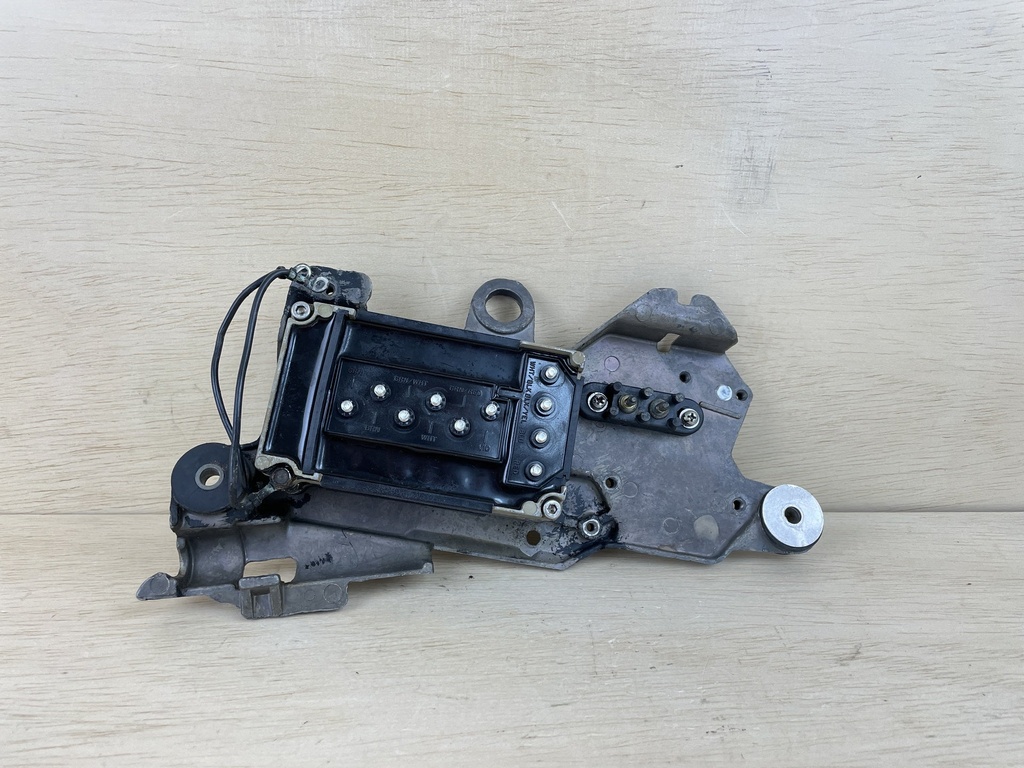 1999 Mercury 200HP Outboard 2 Stroke SwitchBox Assembly 7778A12