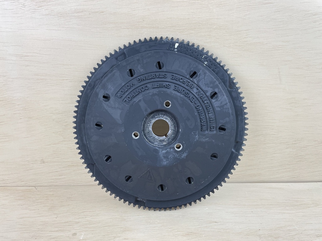 1988 Evinrude 100HP Outboard 2 Stroke Flywheel Assembly 0583339