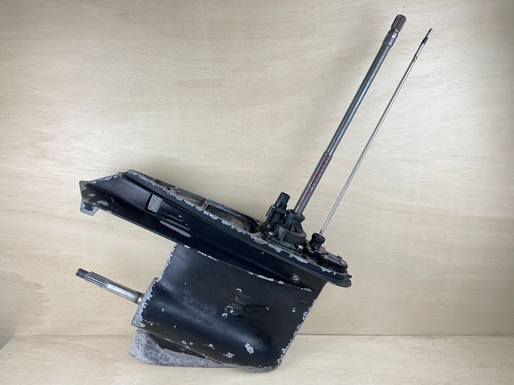 1993 Johnson 150HP Outboard 20" Lower Unit Gear Case 5004635 - Crack