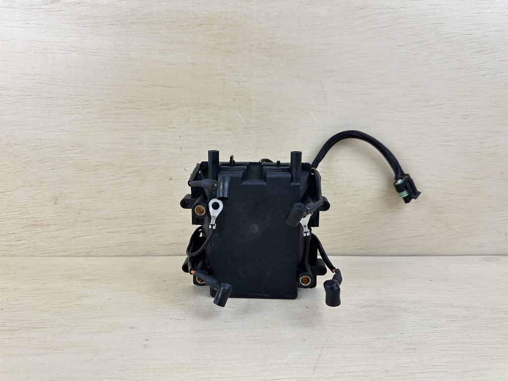 1996 Evinrude 115HP Outboard 2 Stroke Power Pack Ignition Assembly 0586292