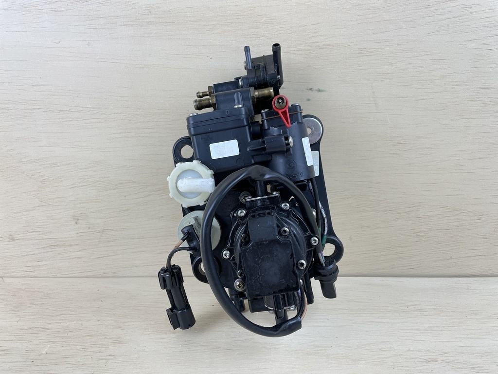 1998 Johnson 150HP 2 Stroke Outboard Fuel Pump Assembly 0435560 5007420